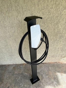Słupek do stacji ładowania samochodu Wallbox Wallconnector cokół tesla