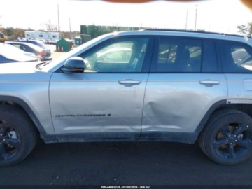 Jeep Grand Cherokee V 2024 Jeep Grand Cherokee Limited 2024 3.6 Benzyna 293KM, zdjęcie 2