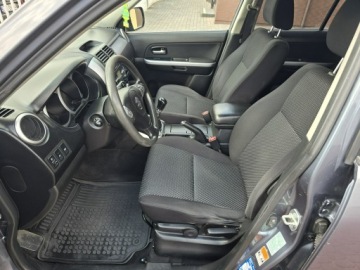 Suzuki Grand Vitara II SUV 1.9 DDiS 129KM 2006 Suzuki Grand Vitara 1.9 DDiS Napęd 4x4 Hak Jeden właściciel od 2018 roku, zdjęcie 12