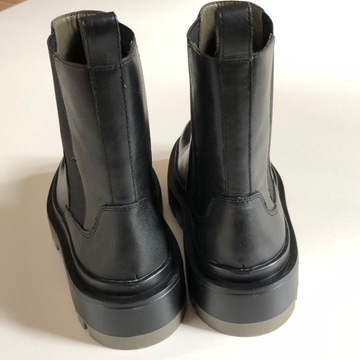 Кожаные тракторные ботинки ZARA 42