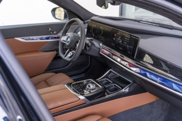 BMW Seria 7 G70 Sedan 3.0 40d 299KM 2026 BMW 740 xDrive Limuzyna - DEMO - Koła zimowe w, zdjęcie 25