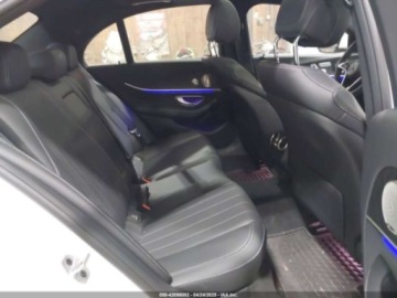 Mercedes Klasa E W214 2023 Mercedes-Benz Klasa E 350 4Matic 2023 2.0l 2.0 Benzyna 255KM, zdjęcie 14