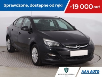 Opel Astra J Sedan 1.6 Twinport ECOTEC 115KM 2016 Opel Astra 1.6 16V, Salon Polska, Klima, Tempomat