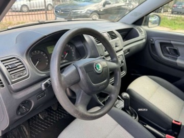 Skoda Fabia II Hatchback Facelifting 1.6 TDI CR DPF 75KM 2012 Skoda Fabia Skoda Fabia 1,6 D Salon PL Zadbana Zamiana 1.6 Diesel 75KM, zdjęcie 6