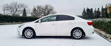 Toyota Avensis III Sedan Facelifting 1.8 Valvematic 147KM 2012 Toyota Avensis AutomatNaviKamera141 tys wpisuje na fakturzeOrg.lakier1wlas
