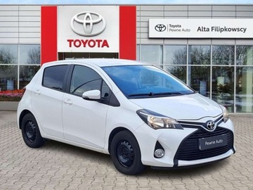 Toyota Yaris III Hatchback 5d Facelifting 1.4 D-4D 90KM 2015 Toyota Yaris Yaris 1.4 D-4D 90KM, salon Pl 1.4 Diesel 90KM, zdjęcie 3