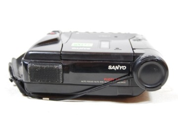 КАМЕРА SANYO VM-ES77P 8 ММ