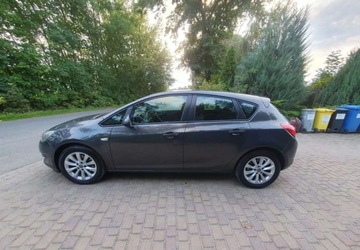 Opel Astra J GTC 1.7 CDTI ECOTEC 110KM 2013 Opel Astra Opel Astra 1.7 CDTI DPF Exklusiv 1.7 Diesel 110KM, zdjęcie 3