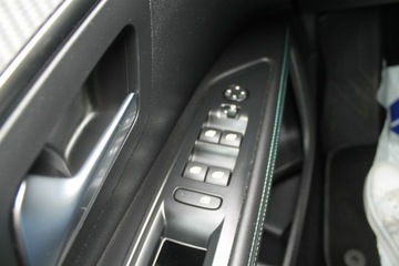 Peugeot 5008 II Crossover Facelifting 1.2 PureTech 130KM 2023 Peugeot 5008 ROK 2023 POJ 1,2 131 KM, zdjęcie 20