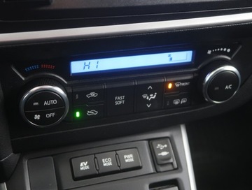 Toyota Auris II Touring Sports Hybrid 135 136KM 2014 Toyota Auris Hybrid, Salon Polska, Serwis ASO, zdjęcie 11