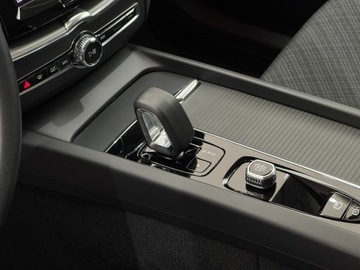 Volvo XC60 II 2022 Volvo XC 60 B4 D Essential / 1 właściciel / Salon, zdjęcie 7