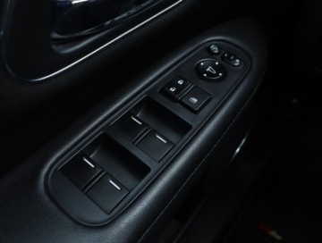 Honda HR-V II SUV 1.6 i-DTEC 120KM 2017 Honda HR-V 1.6 i-DTEC, Salon Polska, Serwis ASO, zdjęcie 15