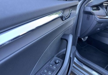 Skoda Octavia IV Kombi 2.0 TDI SCR 200KM 2022 Skoda Octavia 2.0TDI 200KM 4x4 Scout Matrix Hak ACC Ambiente Head-Up Kamer, zdjęcie 15