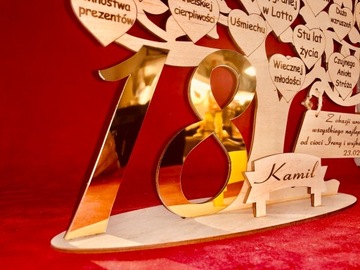 Пожелание на 18 лет гравюра на дереве на ламинате