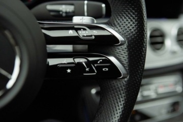 Mercedes Klasa E W213 2021 Mercedes-Benz Klasa E 2.0 Diesel 200KM, zdjęcie 22