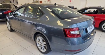 Skoda Octavia III Liftback Facelifting 1.5 TSI ACT 150KM 2019 Skoda Octavia 1.5 TSI 150KM Salon PL Style 1.5 Benzyna 150KM, zdjęcie 4