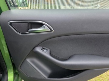 Mercedes Klasa B W246 Sports Tourer Facelifting 1.6 180 122KM 2017 MERCEDES B180, 1,6l benzyna 122KM Automat Niski przebieg: 103,232km, zdjęcie 27