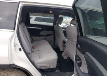 Toyota Highlander II 2019 Toyota Highlander 2019r., LE, V6, od ubezpieczalni 3.5 Benzyna 295KM, zdjęcie 10