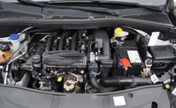 Peugeot 2008 I SUV 1.2 VTi 82KM 2013 Peugeot 2008 Benzyna Klimatyzacja 1.2 Benzyna 82KM, zdjęcie 30