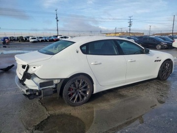 Maserati Quattroporte II 2022 Maserati Quattroporte Base 2022 3.0l 3.0 Benzyna 345KM, zdjęcie 3