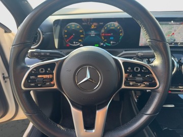Mercedes Klasa A W177/V177 2020 Mercedes-Benz A 250 250e Plug in Hybrid Pakiet Pro, zdjęcie 10