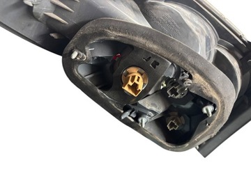 MAZDA CX-7 2008 ZADNÍ STRANA PRAVÁ SVĚTLO