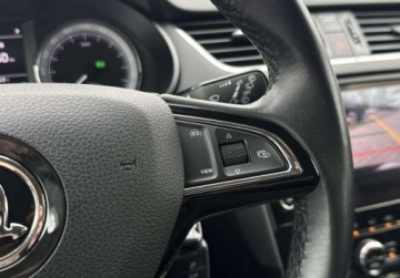 Skoda Octavia III Kombi Facelifting 2.0 TDI 184KM 2020 Skoda Octavia 4x4 2.0 TDI 184KM Style Kamera Czujniki Led Climatronic Podg, zdjęcie 19