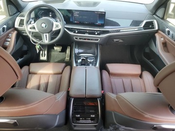BMW X7 2024 BMW X7 M60i 2024 4.4l 4.4 Benzyna 523KM, zdjęcie 8