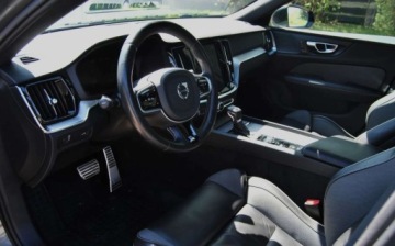 Volvo S60 III Sedan 2.0 T6 310KM 2019 Volvo S60 GWARANCJA, R-Design, T6 320KM, 4x4, Automat, Swietnie utrzymany, zdjęcie 4