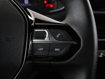 Peugeot 2008 II SUV 1.2 PureTech 100KM 2023 Peugeot 2008 navi kamera i czujniki parkowania, zdjęcie 31