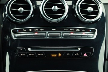 Mercedes GLC C253 SUV 2.0 250 211KM 2018 Mercedes GLC GLC 250 4MATIC, Salon Polska, zdjęcie 9