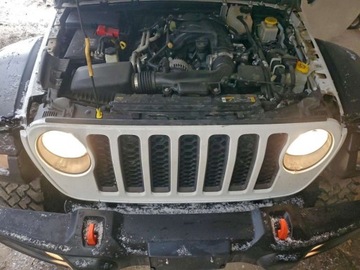 Jeep Gladiator 2023 Jeep Gladiator Mojave 2023 3.6 Benzyna 285KM, zdjęcie 6