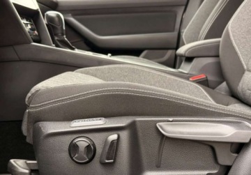 Volkswagen Passat B8 Variant Facelifting 1.5 TSI EVO 150KM 2022 Volkswagen Passat Matrix-LED Kamera Czujniki Travel Assist FVAT23 Sal, zdjęcie 26