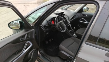 Opel Zafira C Tourer 1.4 Turbo ECOTEC 140KM 2015 Opel Zafira Opel Zafira C 20152016 1.4 Turbo 140KM Benzyna 7 Osobowa Nie, zdjęcie 6