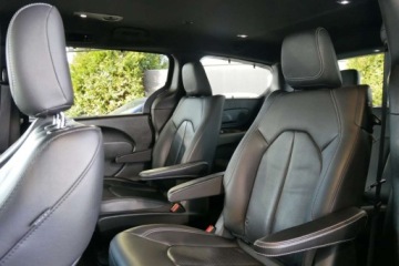 Chrysler Pacifica II 3.6 V6 Hybrid 264KM 2020 Chrysler Pacifica S Hybryda 3.6L V6 Pentastar 263KM StowN Go Cam MenuPL Ke, zdjęcie 9