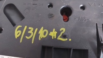 AUDI A3 8L PŘÍSTROJOVÁ DESKA BUDÍK 8L0919860C