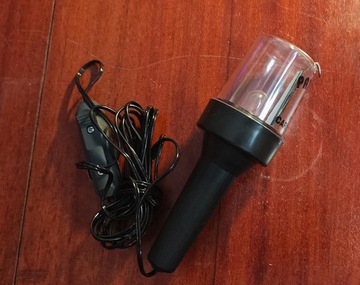 BATERKA LAMPA AUTOMOBILNÍ DO ZAPALOVAČE 12V