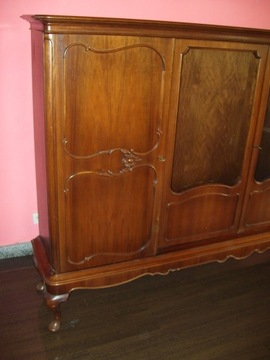 ОРЕХОВАЯ ВИТРИНА, БИБЛИОТЕКА