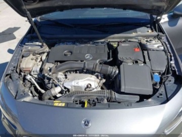 Mercedes Klasa A W177/V177 2022 Mercedes-Benz Klasa A 2022 Mercedes-Benz A-Class A 220 Sedan 2.0 Benzyna, zdjęcie 8