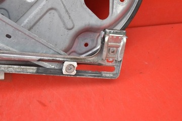 ZVEDÁK OKNO LEVÝ PŘEDNÍ EU 8679978 VOLVO C30 06-09