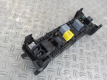 VITO W447 SKRZYNKA BEZPIECZNIKÓW 14-19 A4475460046