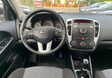 Kia Ceed I Hatchback 5d Facelifting 1.4 DOHC CVVT 90KM 2010 Kia Ceed Przebieg 128 000 km __ 12 mc rekojmia, zdjęcie 11