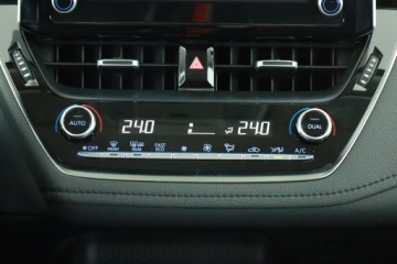 Toyota Corolla XII Sedan 1.5 VVT-i 125KM 2022 Toyota Corolla 1.5 VVT-i, Salon Polska, zdjęcie 10