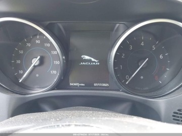 Jaguar F-Pace 2020 Jaguar F-Pace R-Sport p250, 2020r., 4x4, 2.0L 2.0 Benzyna 247KM, zdjęcie 10