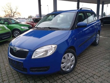 Skoda Fabia II Kombi 1.2 70KM 2008 Skoda Fabia 1.2 Combi PROSTA benzyna KLIMATYZACJA 157 tys. przebiegu 1.2, zdjęcie 1