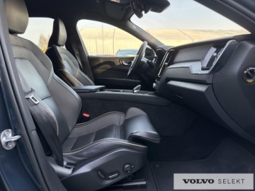 Volvo XC60 II 2022 Volvo XC 60 XC60 B5 D AWD Plus Dark, Pakiet climat, zdjęcie 12