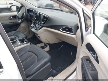 Chrysler Pacifica II 2024 Chrysler Pacifica Touring L 2024 3.6l 3.6 Benzyna 287KM, zdjęcie 9