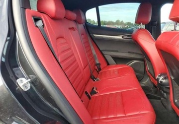 Alfa Romeo Stelvio SUV Facelifting 2.0 Turbo 200KM 2022 Alfa Romeo Stelvio Auta z USA - Zapytaj o wiecej ofert 2.0 Benzyna 200KM, zdjęcie 13