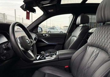 BMW X5 G05 M SUV 4.4 M50i 530KM 2022 BMW X5 I wlasciciel V8 Hak PL Gwarancja Bezwypadkowy FVAT23, zdjęcie 28