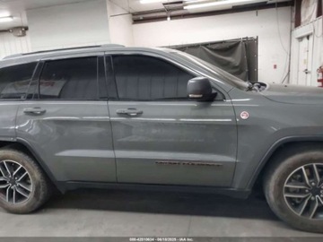 Jeep Grand Cherokee IV 2021 Jeep Grand Cherokee Trailhawk 2021 5.7l 5.7 Benzyna 360KM, zdjęcie 6